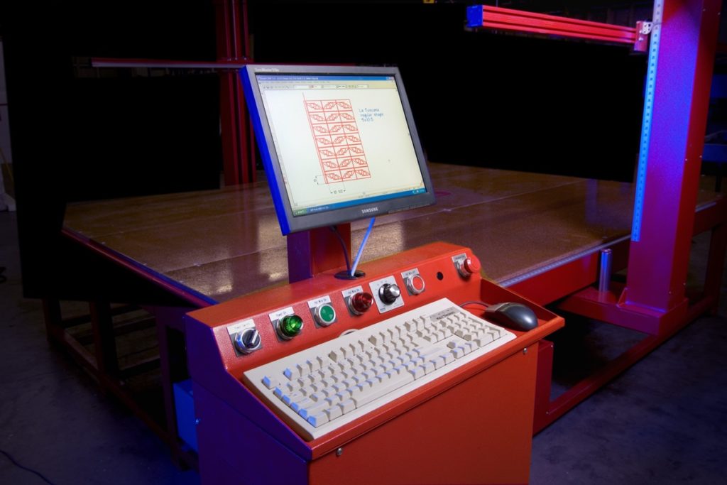 Contour Foam Cutter Xycorp Inc.